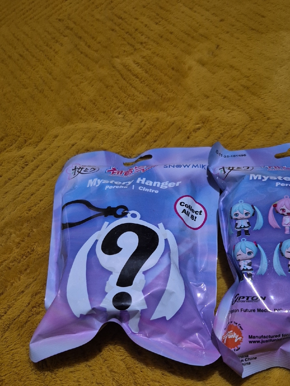 Mystery Hanger - Blue Character Blind Bag - Picture 3 of 4
